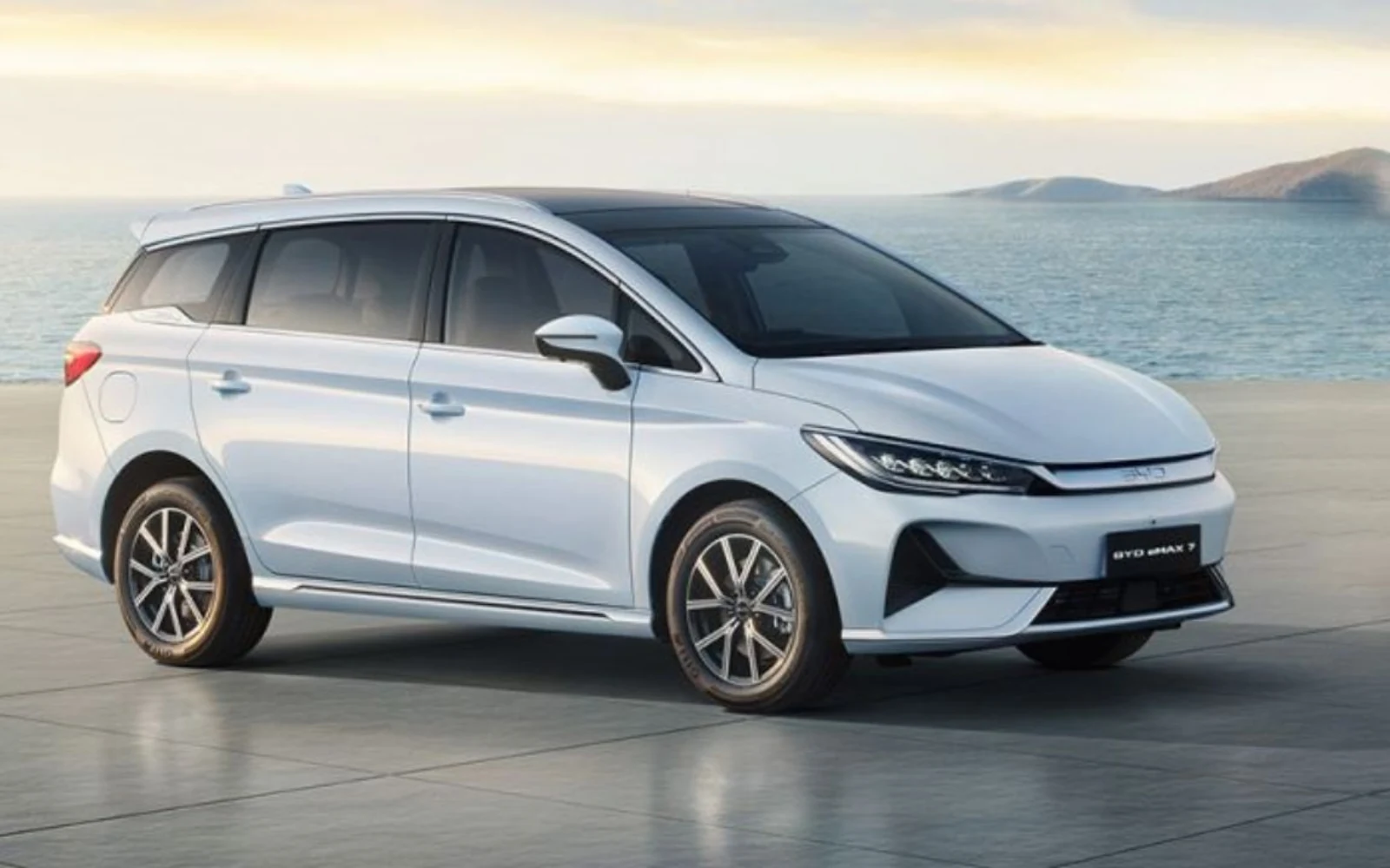 BYD eMax 7 electric car