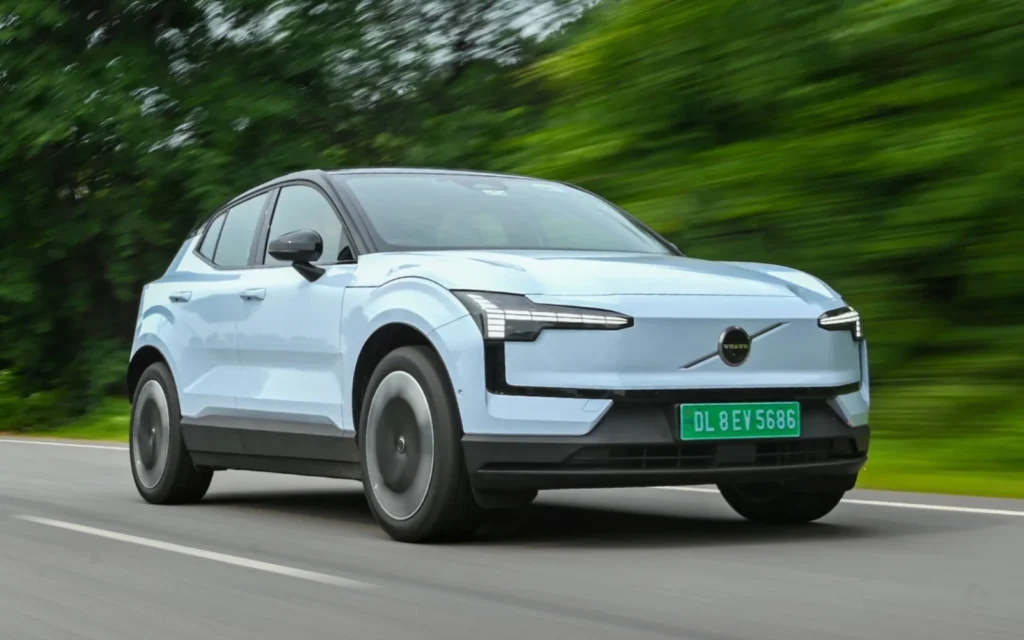 EX30 electric car